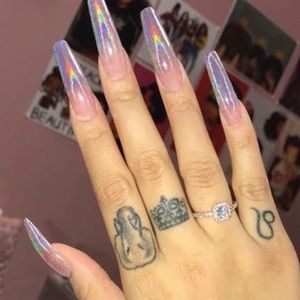 Meet your Posher, Caitlyn